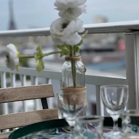 Albar Rooftop Eiffel Paris Porte De Versailles Oda ve Kahvaltı 3*