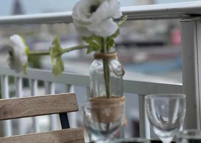 Albar Rooftop Eiffel Paris Porte De Versailles Bed and breakfast 3*